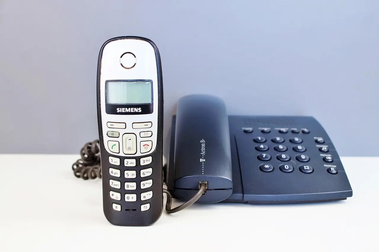 Skal jeg ringe tilbage til telefonnummer 70102031?
