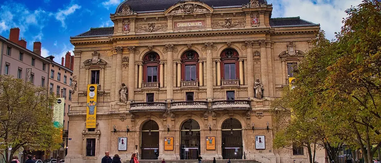 7 uundgåelige specialiteter i Les Halles de Lyon