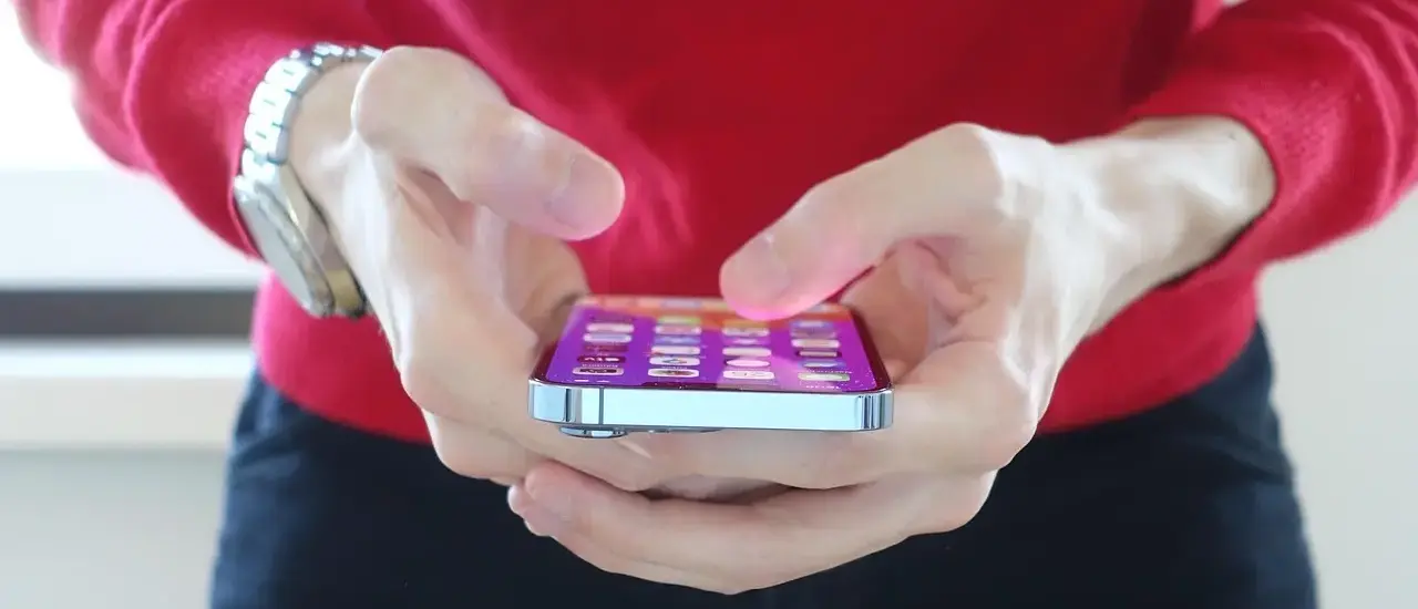 70 13 30 00 – Er det spam?