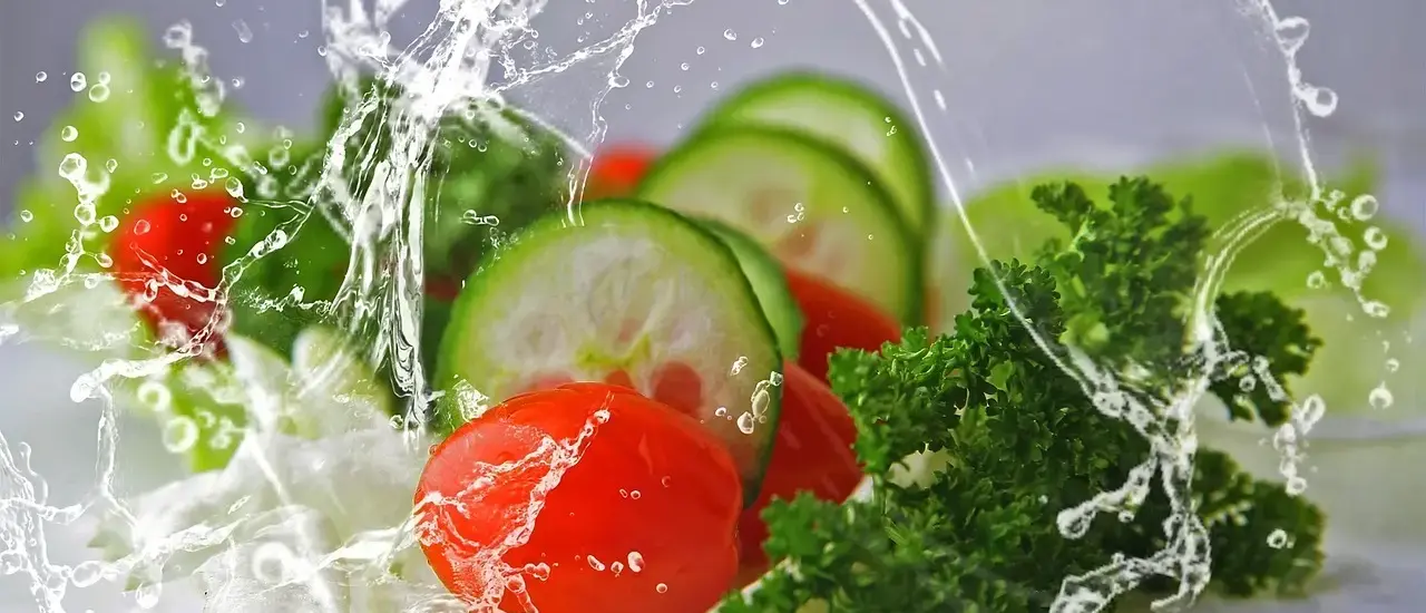 Hvilken sennep skal der i en salade lyonnaise?